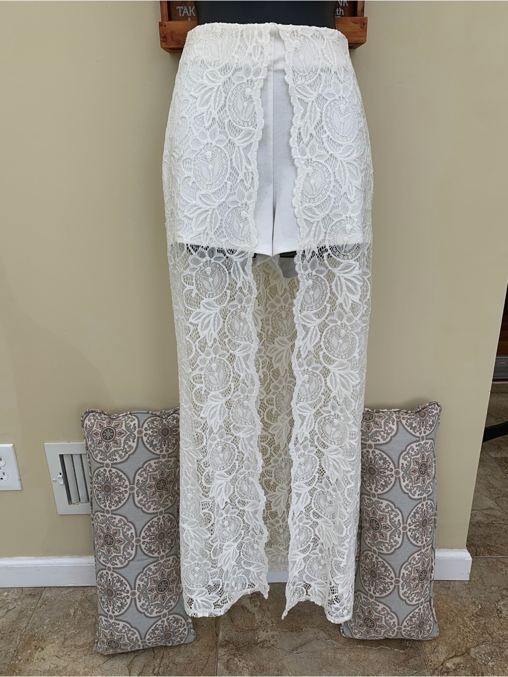 Material Girl Lace Maxi Short Overlay